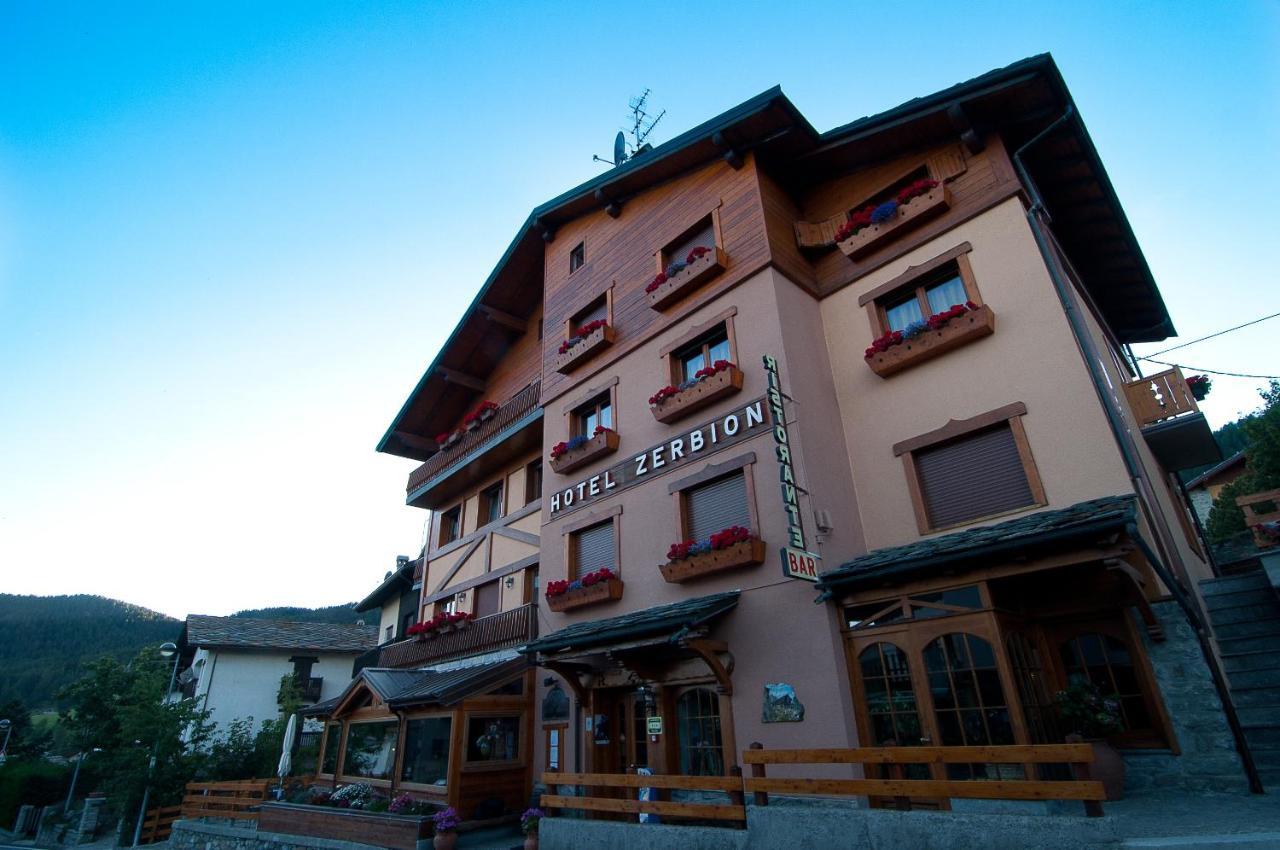 Hotel Zerbion Torgnon Esterno foto