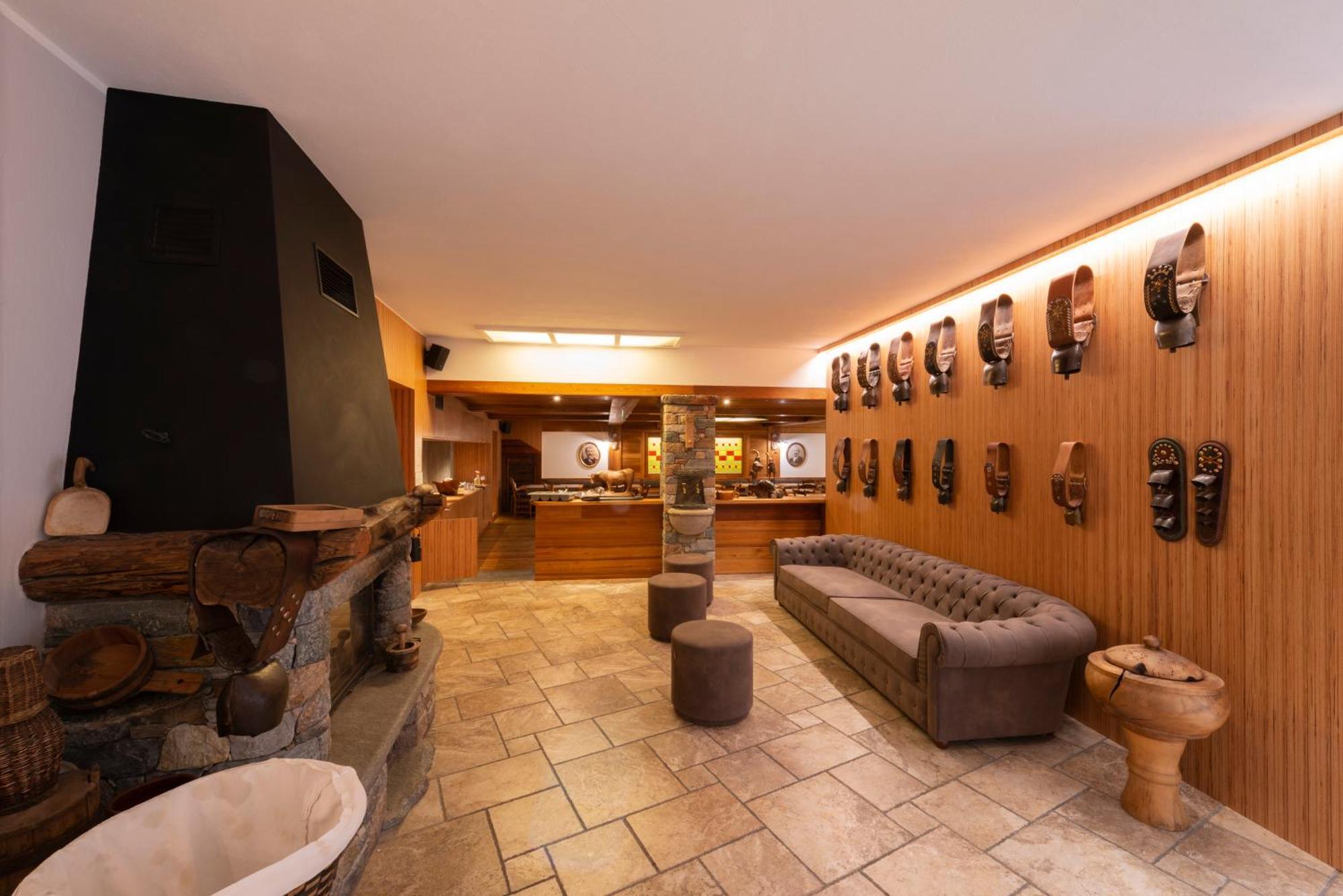Hotel Zerbion Torgnon Esterno foto